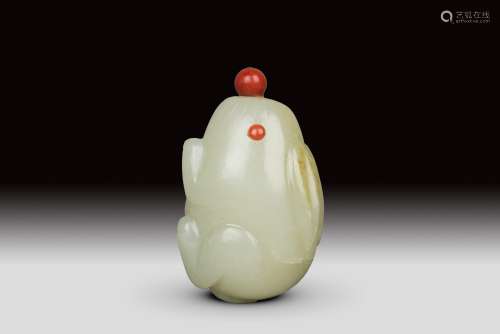 A CARVED WHITE JADE RABBIT SNUFF BOTTLE, QING DYNASTY