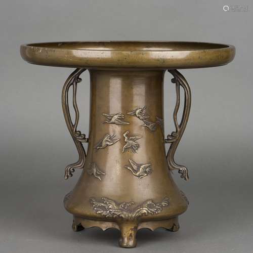 A BRONZE VASE, 19TH CENTURY