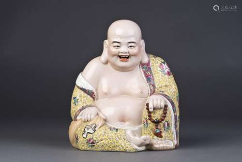 CHINESE FAMILLE ROSE  PORCELAIN BUDDHA