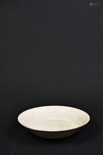 A WHITE YOU GLAZED PORCELAIN DISH