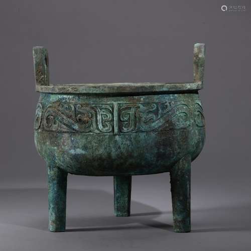 Chinese archaic bronze Vessels “Ding