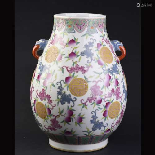 A CHINESE FAMILLE ROSE PORCELAIN BINAURAL VASE