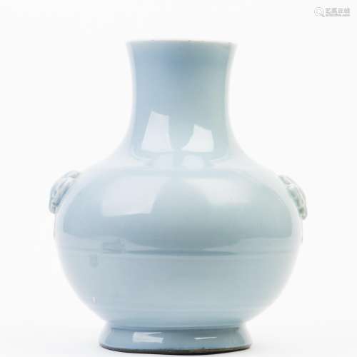 A PORCELAIN VASE