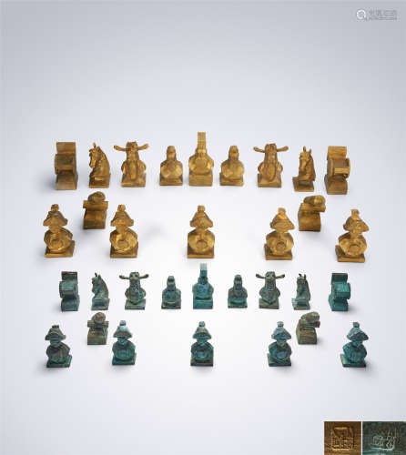 朱铭 1988年作 历史人物象棋 （一组） （一组三十二件） 木雕翻铜