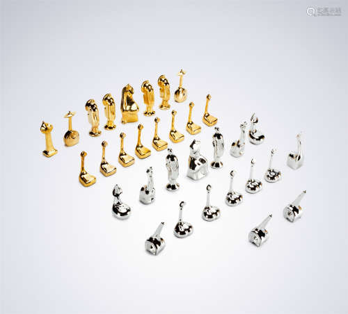 杨柏林 对对佳偶造型象棋 （一组） （一组三十二件） 金属电镀