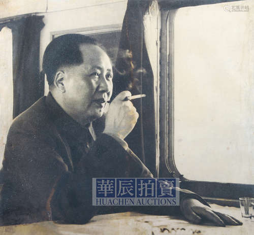 侯波 1954年 毛泽东在火车上