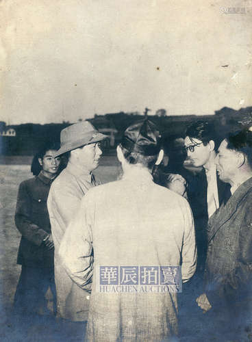 佚名 1945年 毛主席在重庆机场