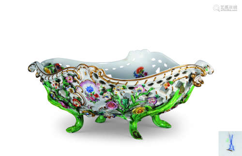 约1870年作 德国 梅森窑厂 彩绘陶瓷花卉中央装饰盛盘