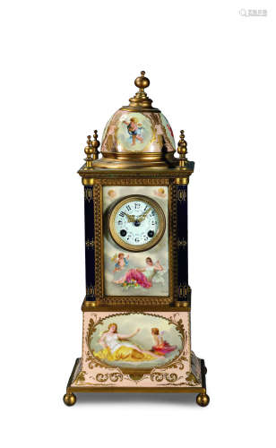 约1870年作 奥地利 维也纳风格 铜鎏金彩绘陶瓷座钟
