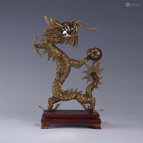 A GOLD PLATING DRAGON CAST WITH  SILVER  FILIGREE INLAID