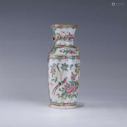 CHINESE DOUCAI PORCELAIN VASE