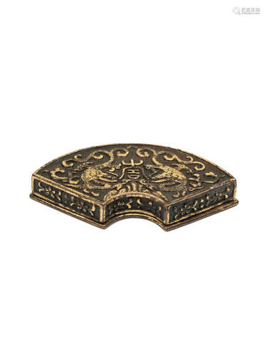 清 銅鎏金扇型粉盒