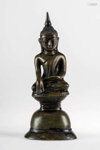 South-Est Asian Art A small bronze Buddha figure with inscriptions at the rear of the base Burma, 17th century