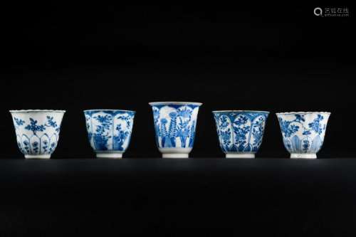 Chinese Art Five blue and white porcelain cups painted with flowers China, Qing dinasty, 18th century