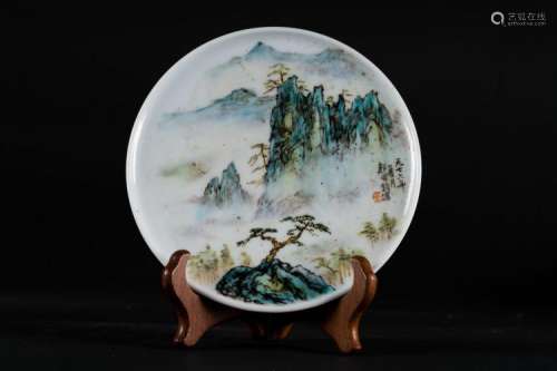 Chinese Art A small dish decorated with landscape and inscrptions. Four character seal mark painted at the base China, 20th century