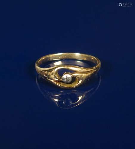 An Art Nouveau gold ring probably by  Murrle Bennett