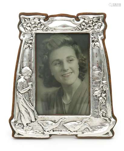 A Charles S Green & Co silver photo frame