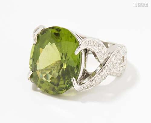 Peridot-Brillant-Ring