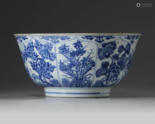 A Chinese blue and white 'floral' punch bowl