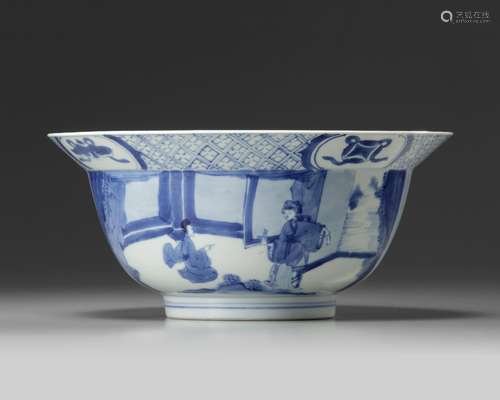 A Chinese blue and white 'klapmuts' bowl