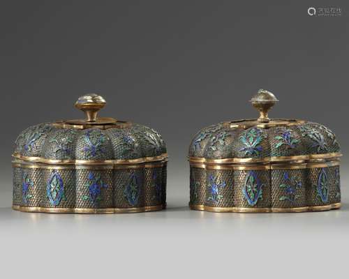 A pair of Chinese gilt silver filigree foliate boxes and covers