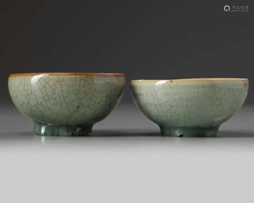 A pair of small Chinese Longquan celadon crackle-glazed bowls