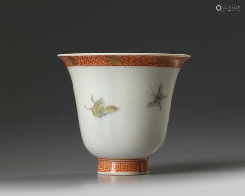 A Chinese famille verte 'butterflies and flowers' cup