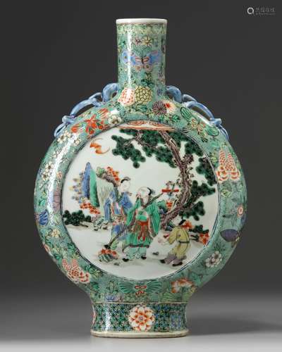 A Chinese famille verte moonflask