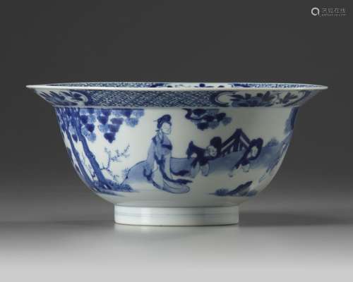 A Chinese blue and white 'ladies and boys' klapmuts bowl