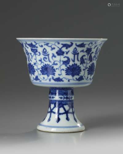 A Chinese blue and white 'lanca' character stem cup