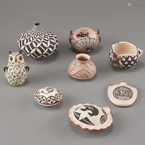 Group of 8 Acoma Pueblo Pottery