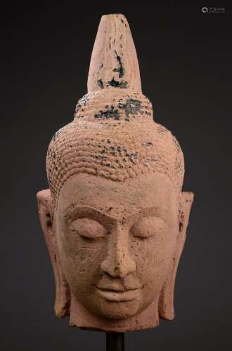 Rare tête de Buddha à la beauté juvénile et l'expr...