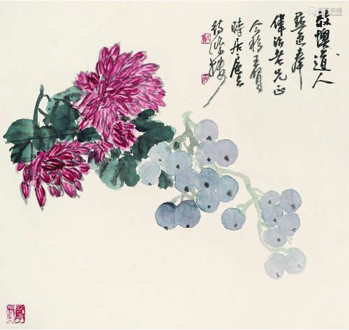 王个簃（1897～1988） 红菊葡萄图 立轴 设色纸本