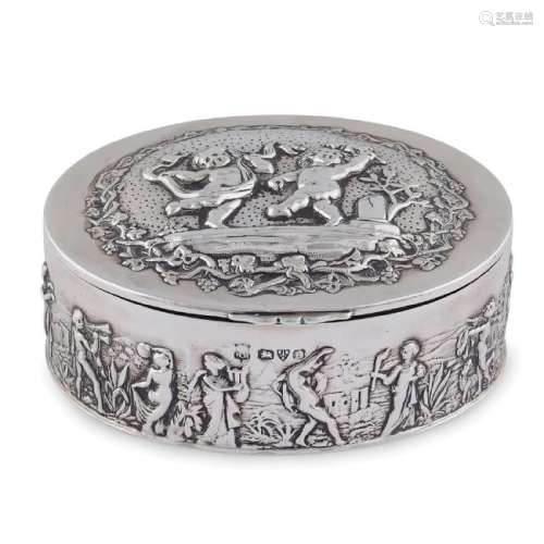 Oval silver box Chester, 1900 peso 136 gr.