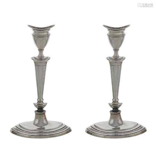 Pair of silver chandeliers London, 1904 peso lordo 860