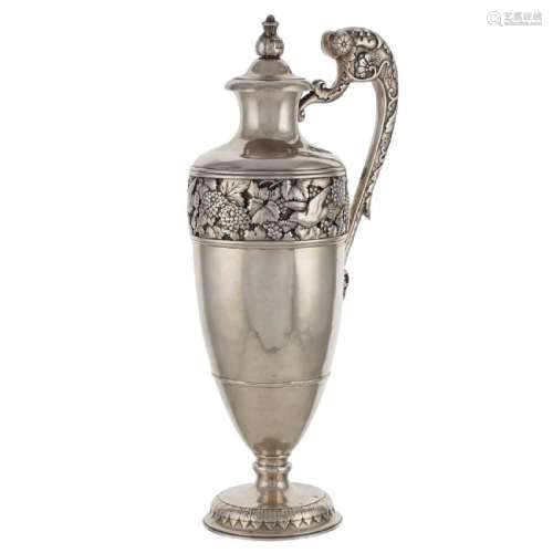 Silver coffee pot China, late 19th century 1106 gr.