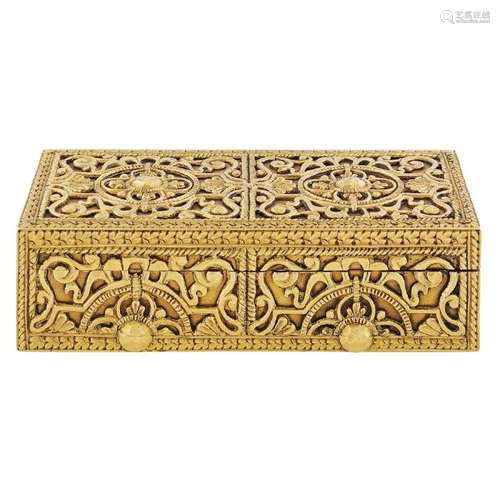 Gold snuff box European manifacture, 19th century peso