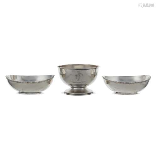 Group of three silver objects Italy, 20th century peso