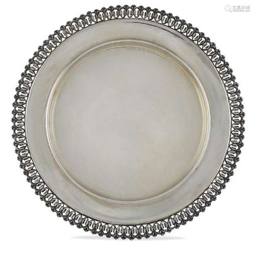 Circular silver tray Italy, 20th century peso 584 gr.