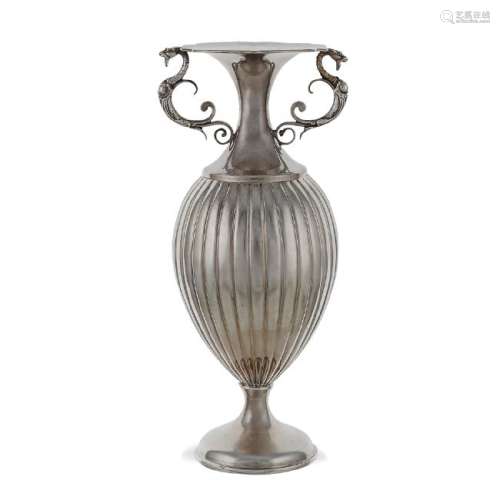 Silver baluster vase Italy, 20th century peso 400 gr.