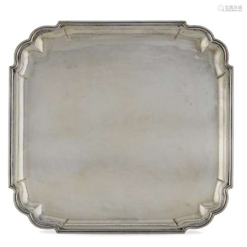 Squared silver tray Italy, 20th century peso 1078 gr.