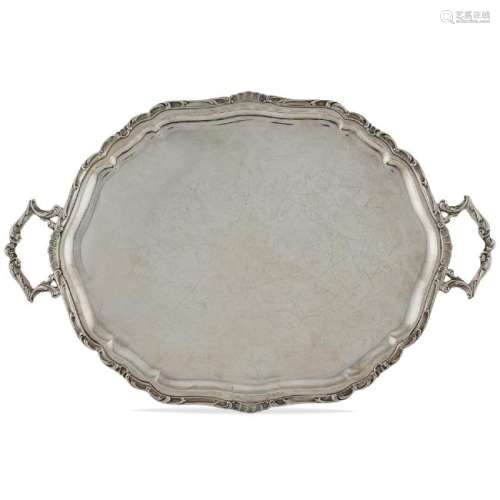 Two handled silver tray Italy, 20th century peso 2221