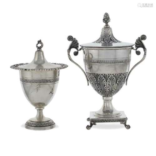 Two silver sugar bowls Italy, 20th century peso 586 gr.