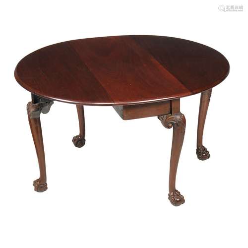 A George II mahogany drop leaf dining table