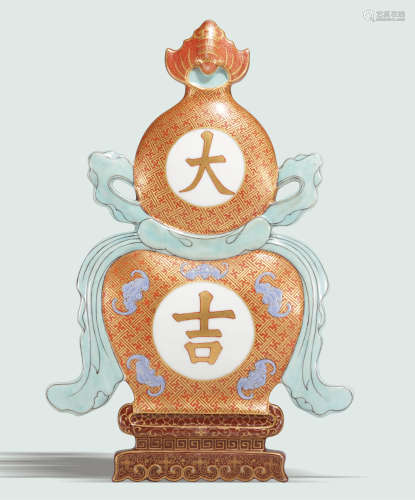 18-19世纪粉彩大吉挂瓶