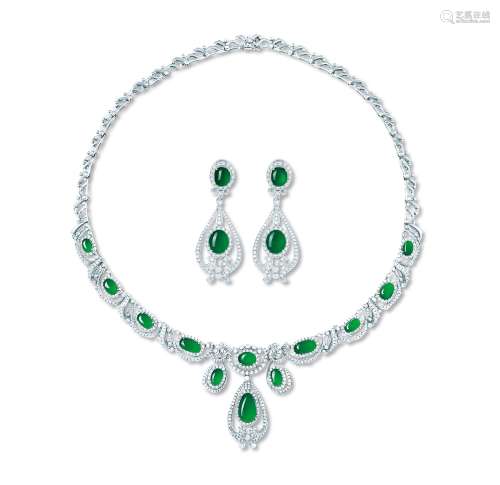 缅甸天然阳绿翡翠配钻石项链、耳环套装