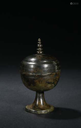 A bronze food vessel with cover