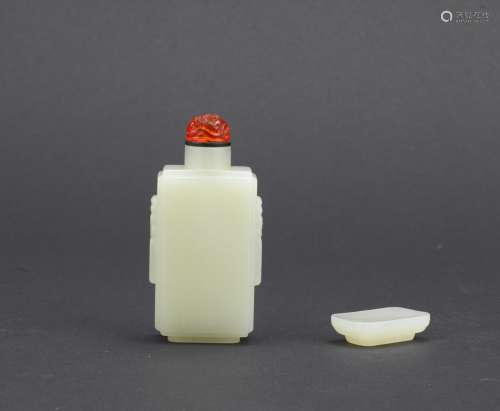 A white jade faceted snuff bottle with dish