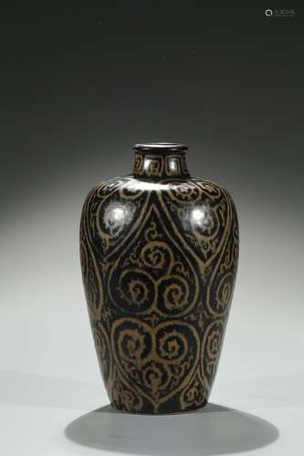 A Jizhou ware meiping vase