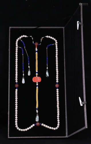 A STRIGN OF OLD PEARL COURT BEADS, QING DYNASTY
